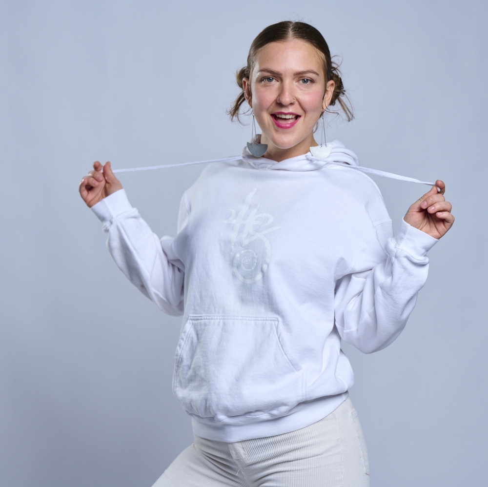 |HĂS| Snow White Hoodie